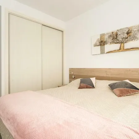Apartment Pina